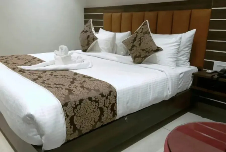 Rajlaxmi Hotel