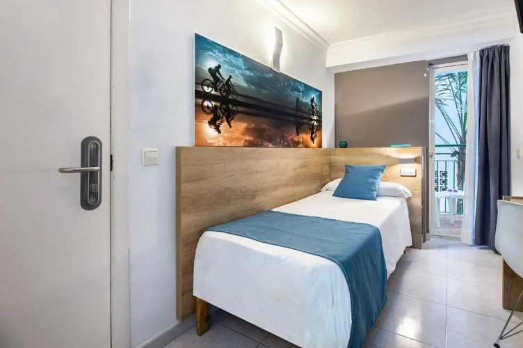 Standard Single room