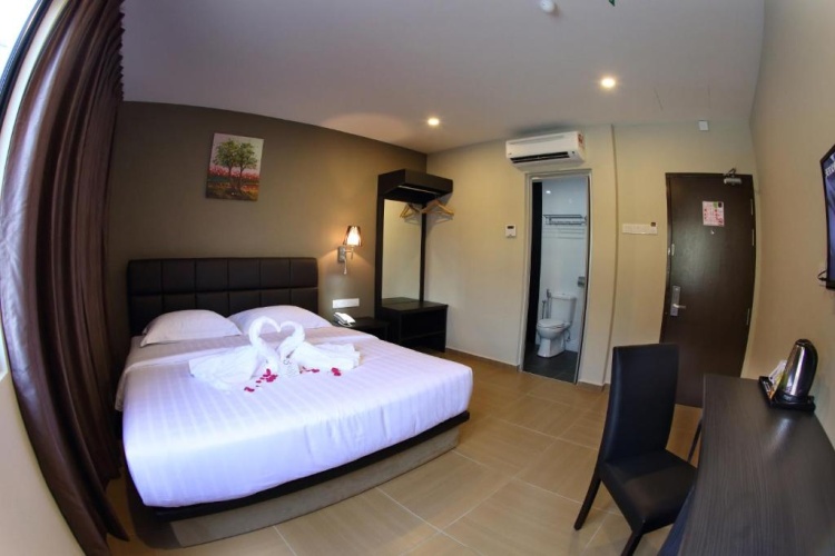 Deluxe Double Suite with view