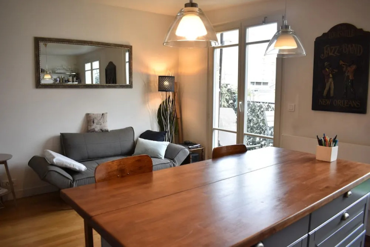 Cosy 1 Bedroom Flat in Paris With Terrace