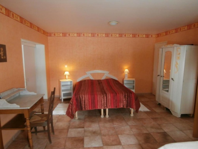 Standard Triple room