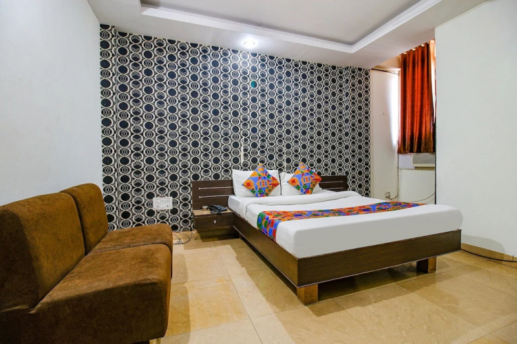 Fabhotel Surbhi