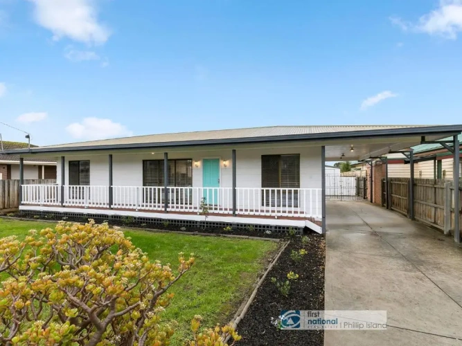 3 Bedrooms Cottage