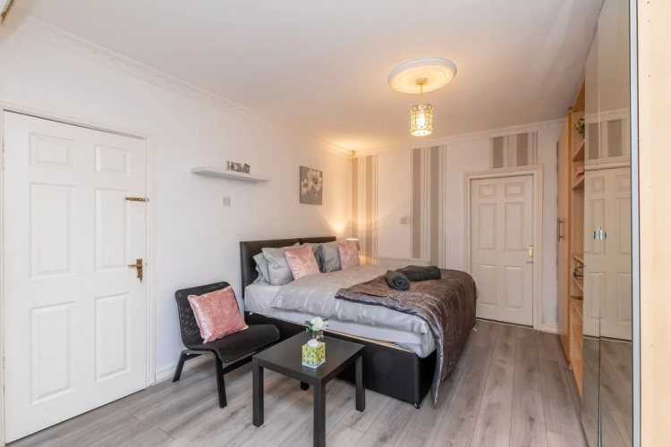 Luxury Codsall Studio