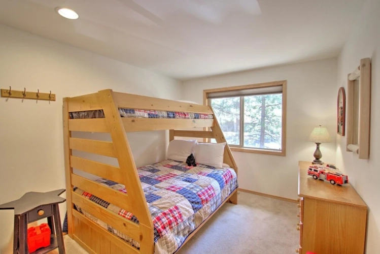 4 Bedrooms Family Apartment