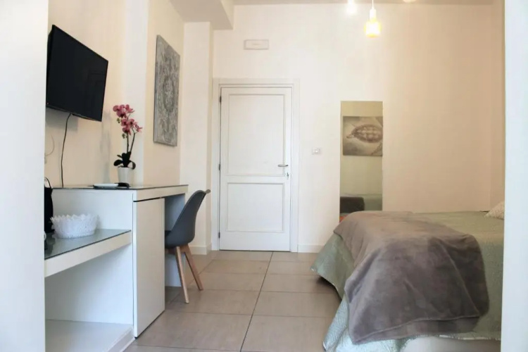 BARI ROOMS Suite Station
