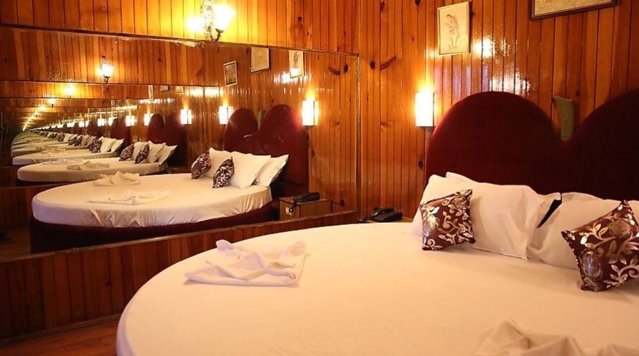 Suite with balcony and with mountain view