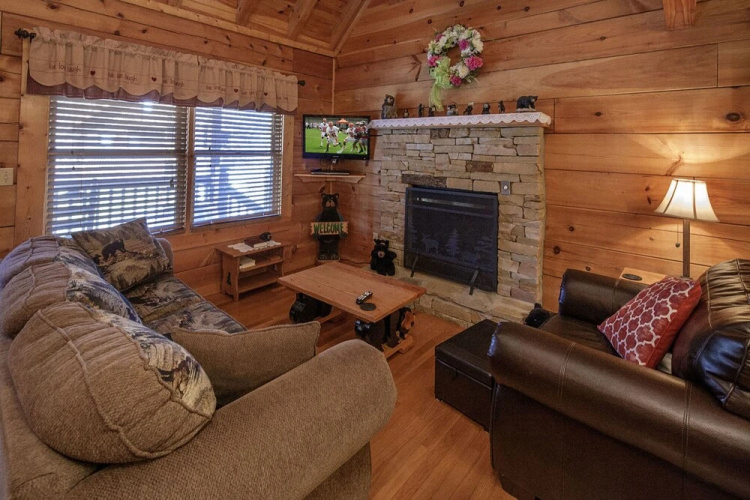 The Bear Cabin by Eagles Ridge Resort