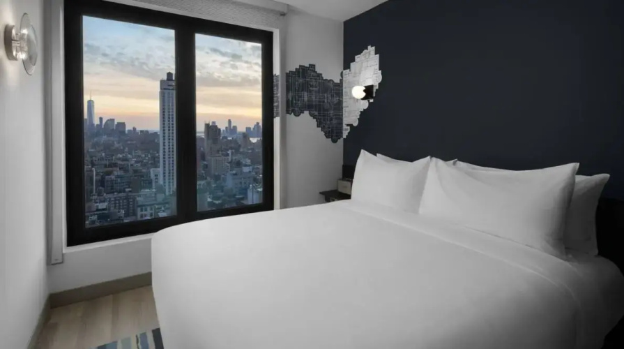 Double room with city view