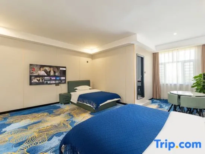 Deluxe Suite