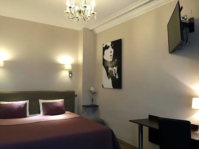 Superior Double room with garden view — Twin Beds, Park View