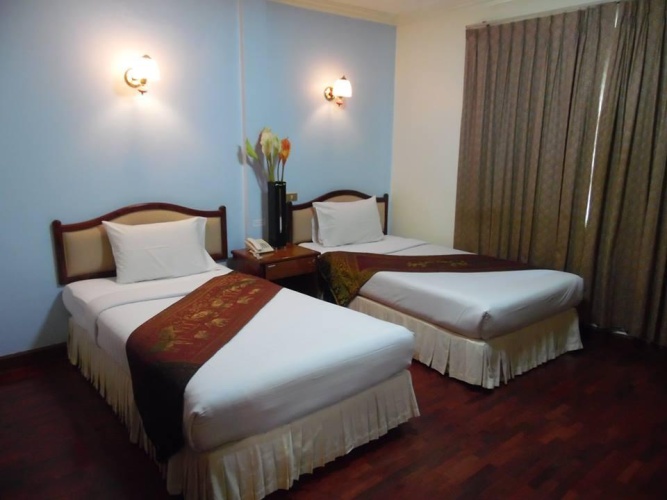 Standard Twin room