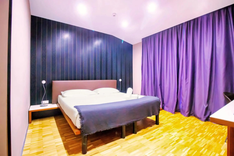 Black Hotel