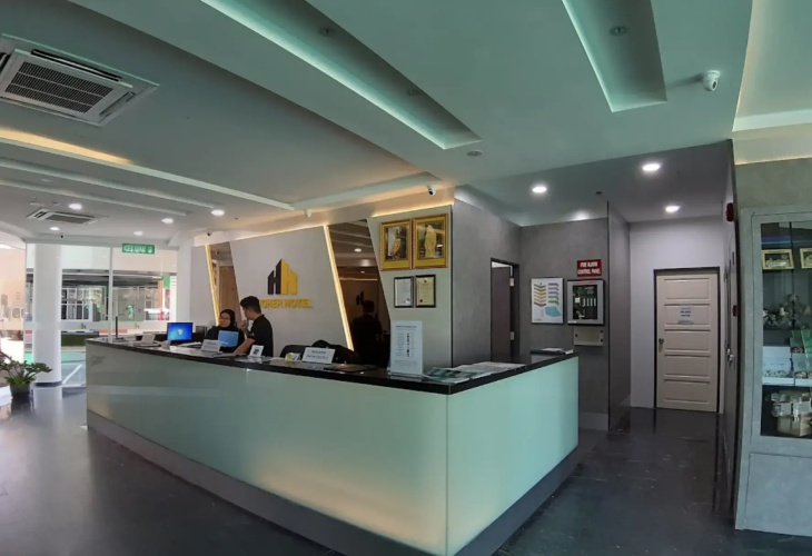 Higher Hotel