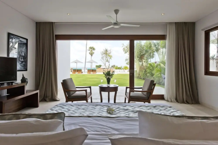Shaia Villa - Canggu