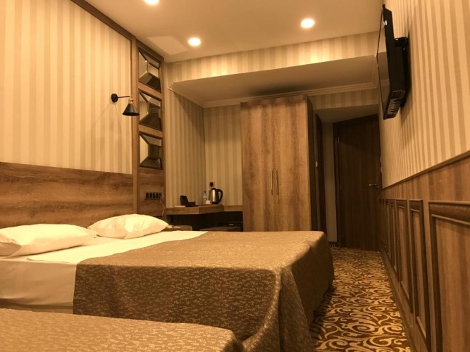 Standard Triple room