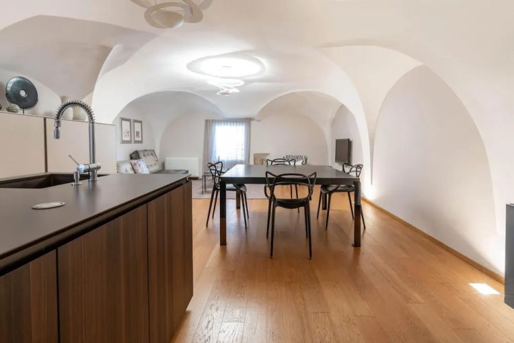 Santo Stefano 13 - Quadrilocale Elegante
