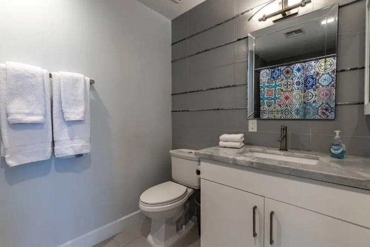 2 Bedrooms Apartment