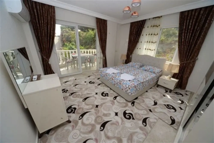 5 Bedrooms Comfort Villa with mountain view