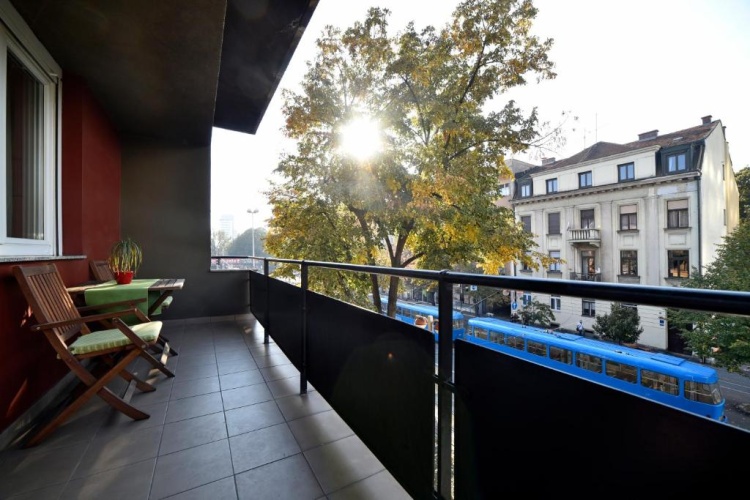 Apartment with balcony