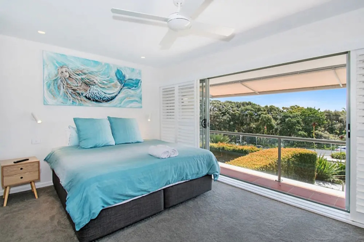 #4 James Cook Apartments