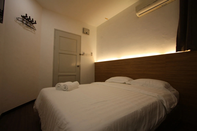 Place2Stay @ Opposite Hilton