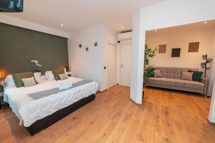 Superior Triple room