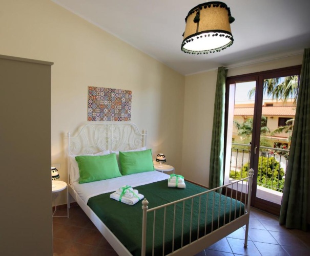 Standard Triple room with balcony