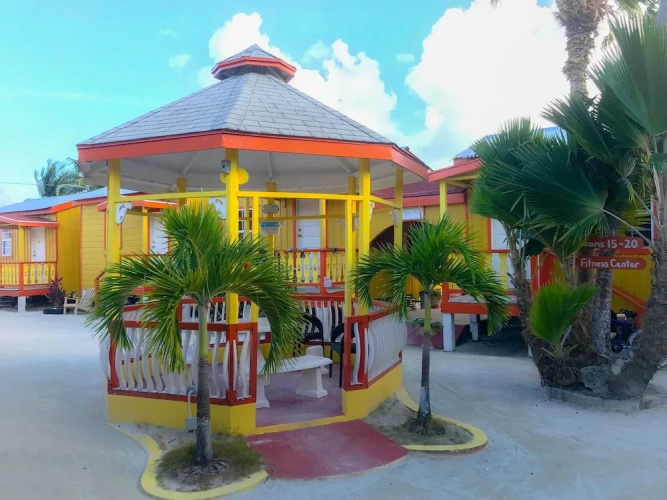 Comfort Quadruple Suite with balcony and with partial sea view