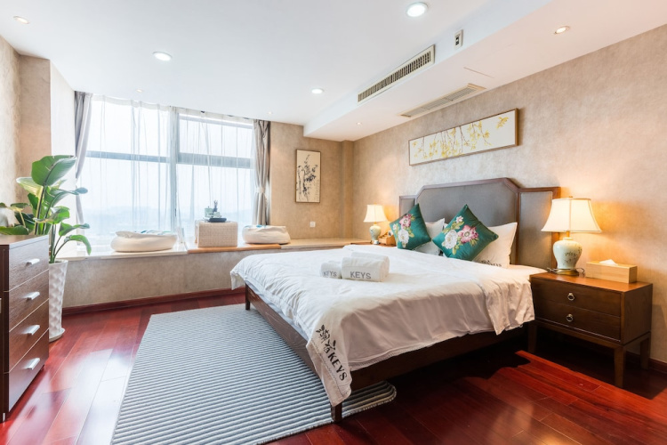 Summer Flower Apartment