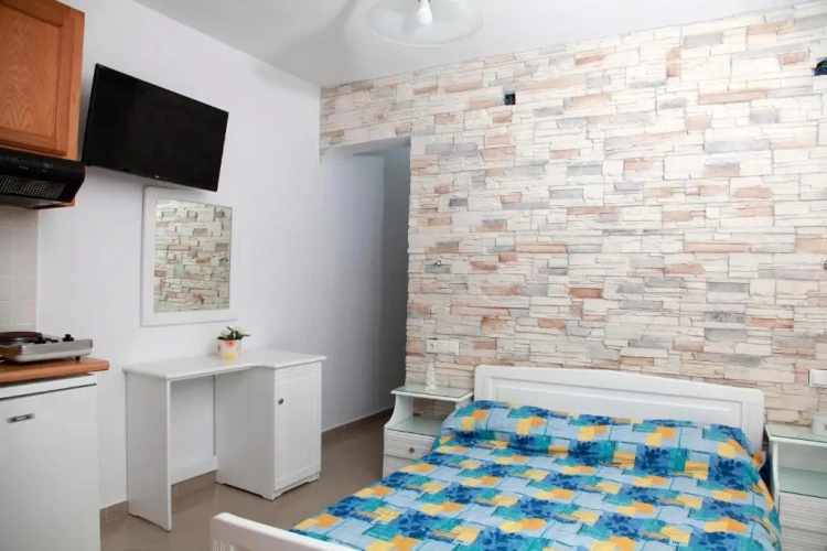 Standard Double room with garden view