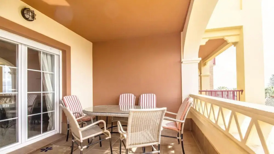 3 Bed Beach Apartment With Views Isla Canela