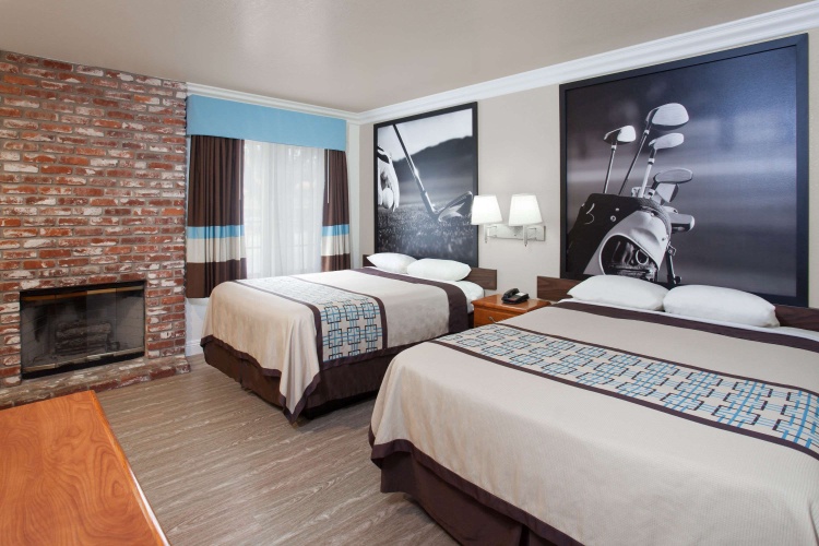 Super 8 by Wyndham Santa Clarita/Valencia photo 6