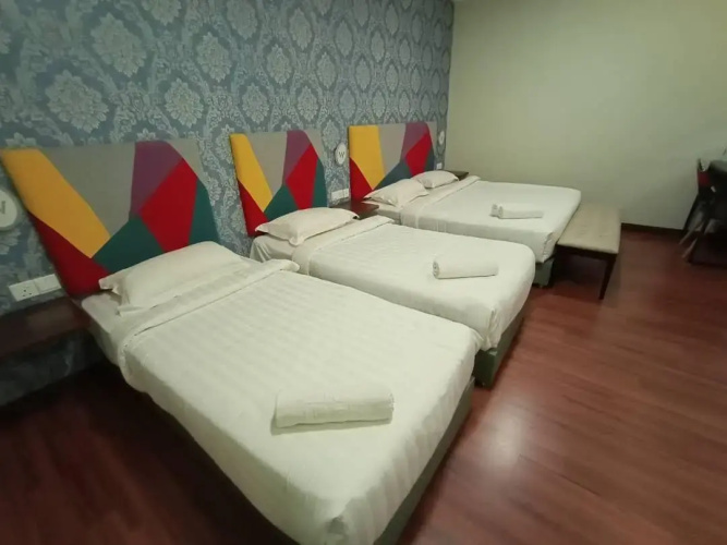 W Hotel Cemerlang
