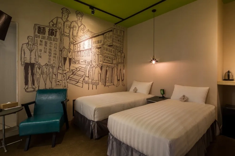 Standard Twin room