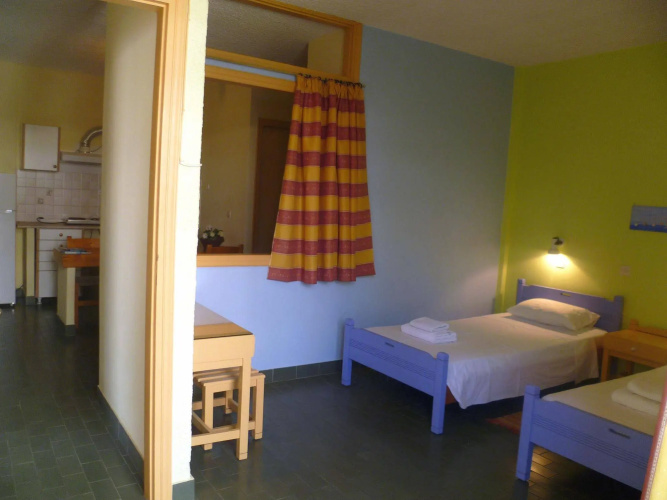 Mamouzelos Hotel Apts