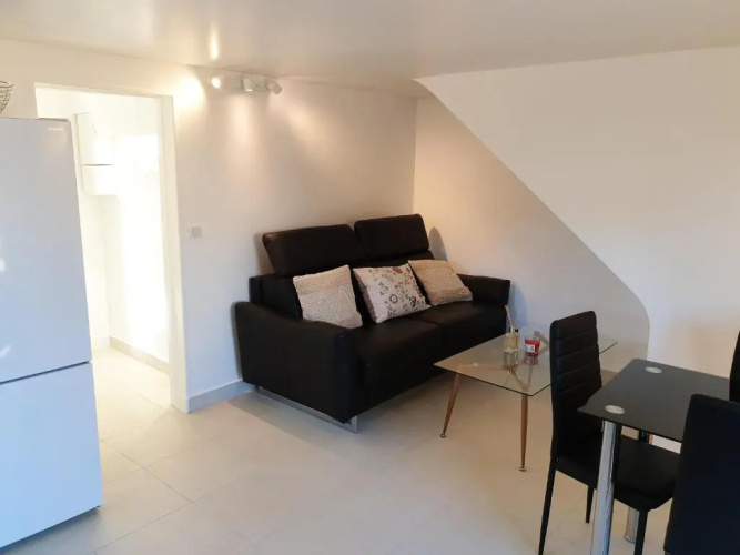 Maison d'une chambre avec terrasse et wifi a Argenteuil