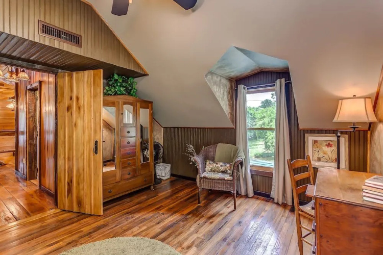 Butterfly Hollow B&B