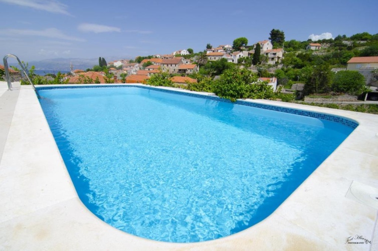 3 Bedrooms Villa