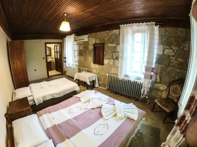 Zeushan Kucuk Otel