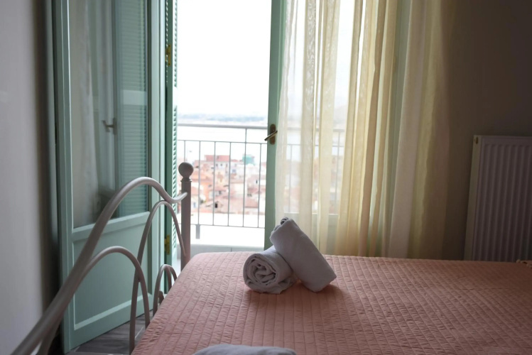 "ΡΟΔΙ" ΔΙΑΜΕΡΙΣΜΑ / "RODI" Apartment