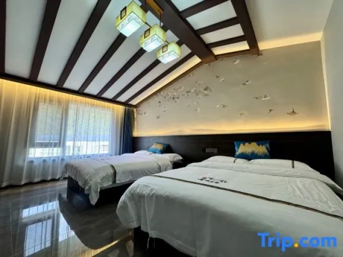 2 Bedrooms Sextuple Suite