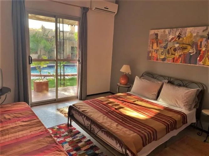 Standard Twin room with pool view