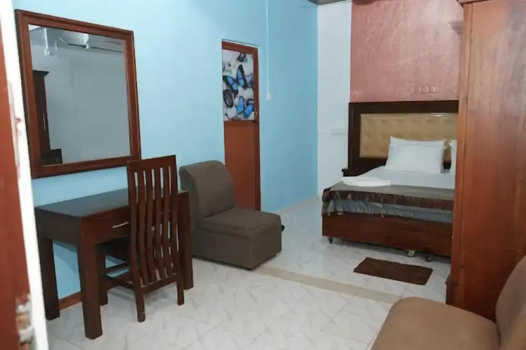 Metro Marine Drive Hotel