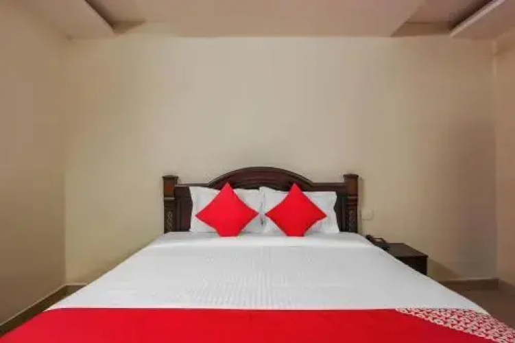 OYO 23237 Aishwarya Grand