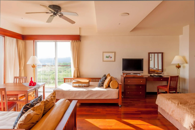 Kanucha Bay Hotels & Villas