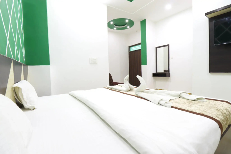 Taj 3 Start Hotel