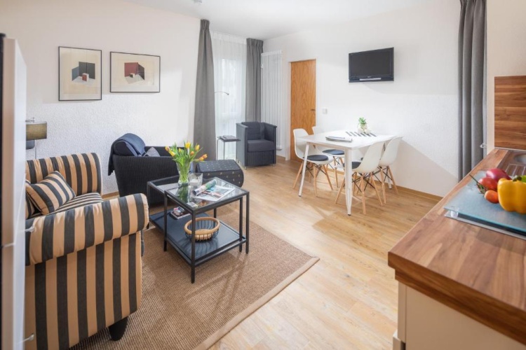 2 Bedrooms Apartment