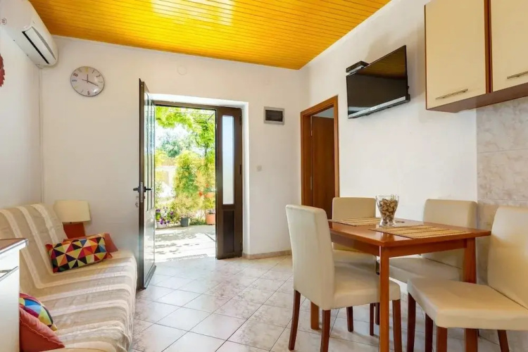Jurica - 300 m From sea - A1 Lea
