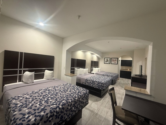Grand Triple room
